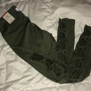7/8 Leggings Olive Green Leggings